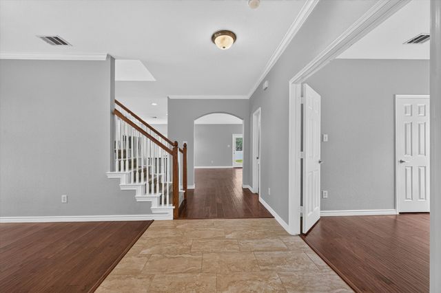 1013 Wenk Drive, Aubrey, TX 76227