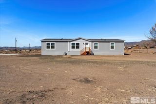 5195 Pawnee Drive, Stagecoach, NV 89429