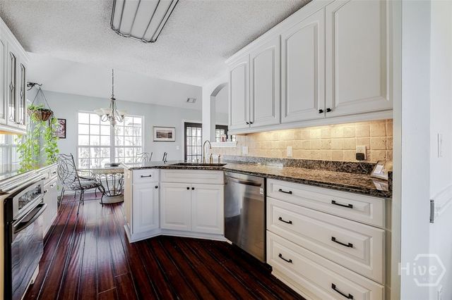 6 Cedar View Court, Savannah, GA 31410