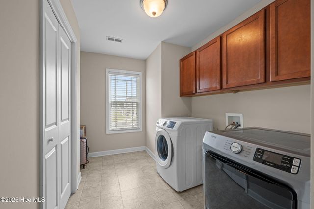 100 Forerunner Court, New Bern, NC 28562