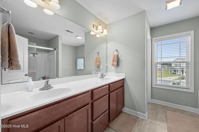 100 Forerunner Court, New Bern, NC 28562