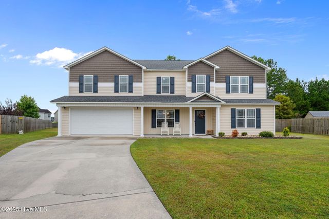 100 Forerunner Court, New Bern, NC 28562