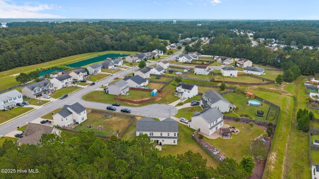 100 Forerunner Court, New Bern, NC 28562