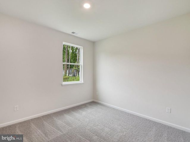 345 GLENMORE LN, Keswick, VA 22947