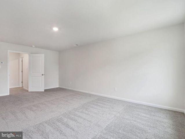 345 GLENMORE LN, Keswick, VA 22947