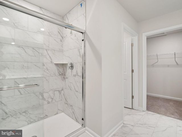 345 GLENMORE LN, Keswick, VA 22947