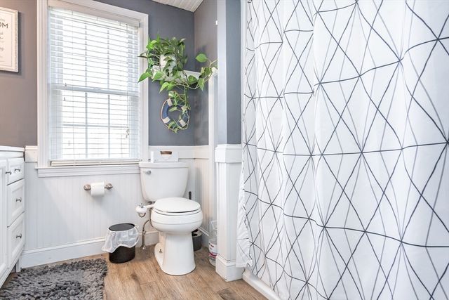 25 Gosnold St, New Bedford, MA 02740