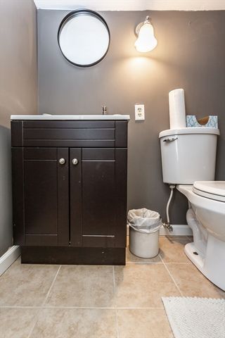 25 Gosnold St, New Bedford, MA 02740