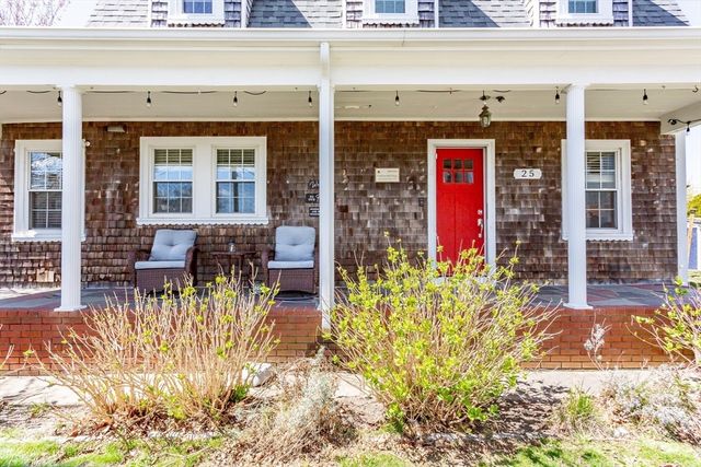 25 Gosnold St, New Bedford, MA 02740