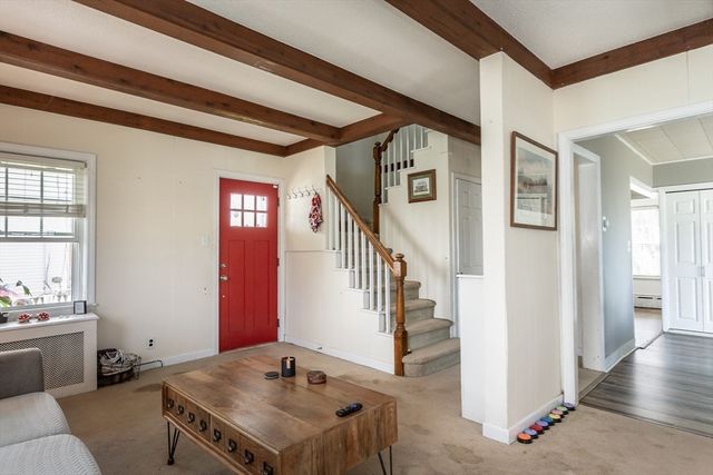 25 Gosnold St, New Bedford, MA 02740