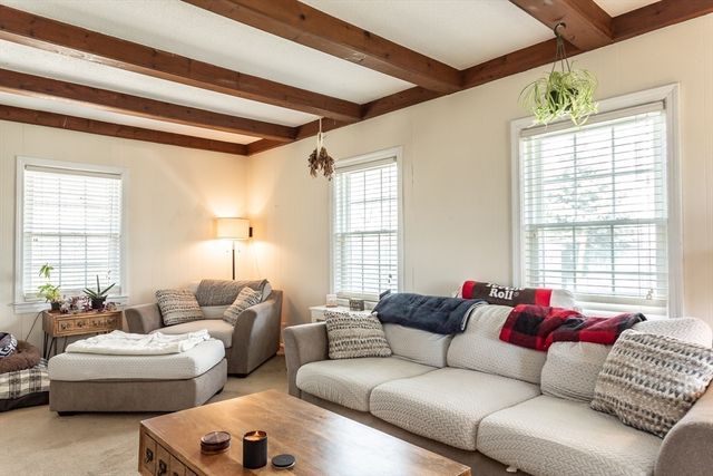 25 Gosnold St, New Bedford, MA 02740