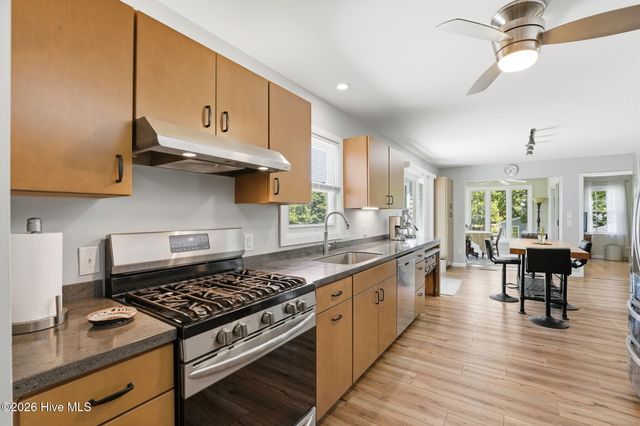 138 Overlook Drive, West End, NC 27376
