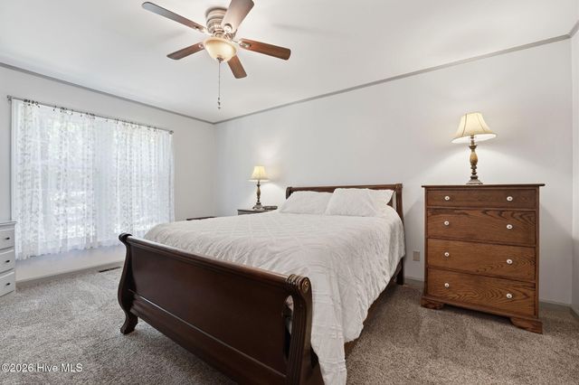 138 Overlook Drive, West End, NC 27376
