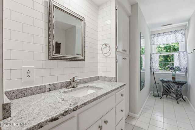 138 Overlook Drive, West End, NC 27376