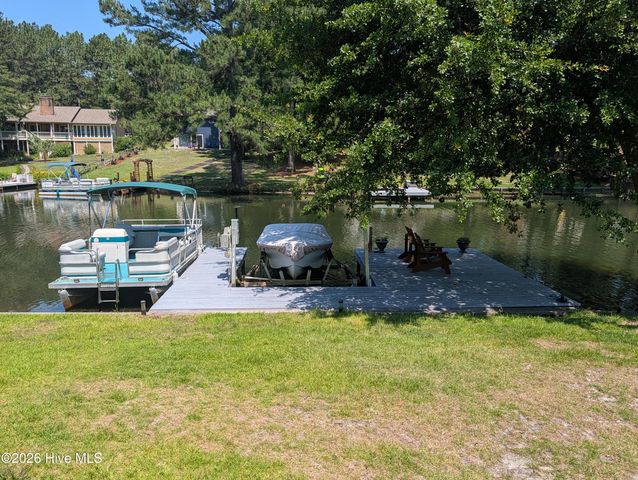 138 Overlook Drive, West End, NC 27376