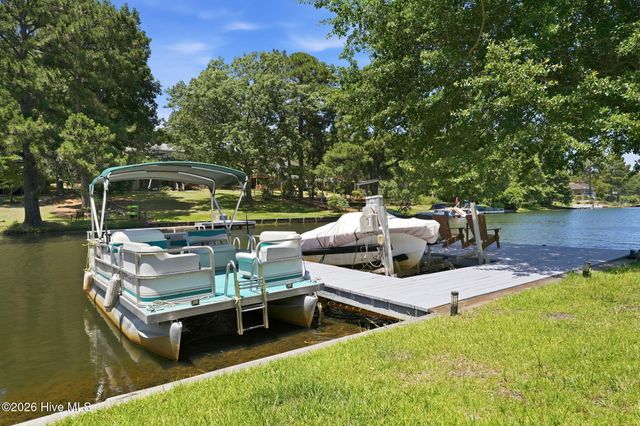 138 Overlook Drive, West End, NC 27376