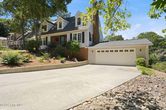 138 Overlook Drive, West End, NC 27376