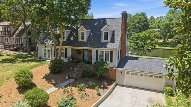 138 Overlook Drive, West End, NC 27376