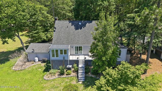138 Overlook Drive, West End, NC 27376