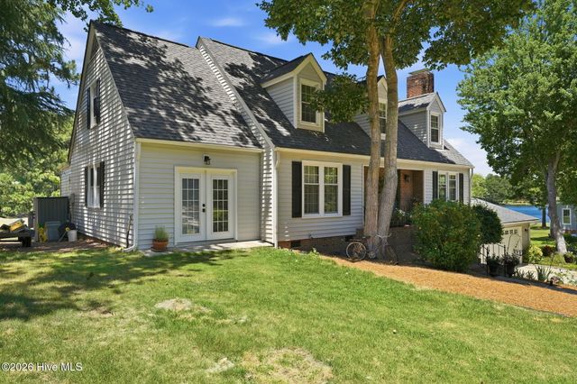 138 Overlook Drive, West End, NC 27376