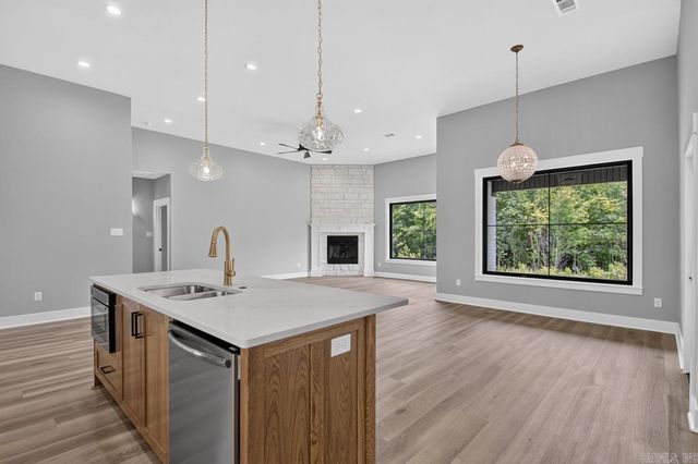 8032 Creek Rock, Alexander, AR 72002