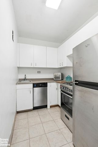 411 E 53rd St Apt 4A, New York City, NY 10022