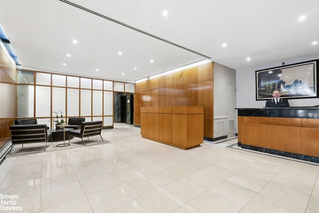 411 E 53rd St Apt 4A, New York City, NY 10022