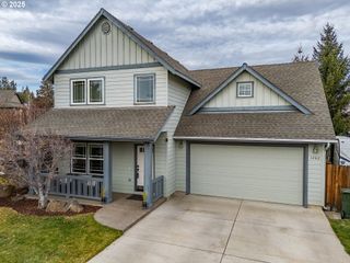 1482 Ne RUMGAY Ln, Bend, OR 97701