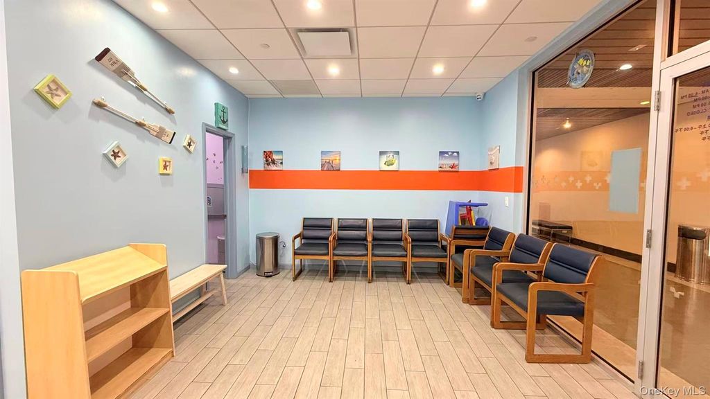 131-07 40th Road E33, Flushing, NY 11354 — photo 3
