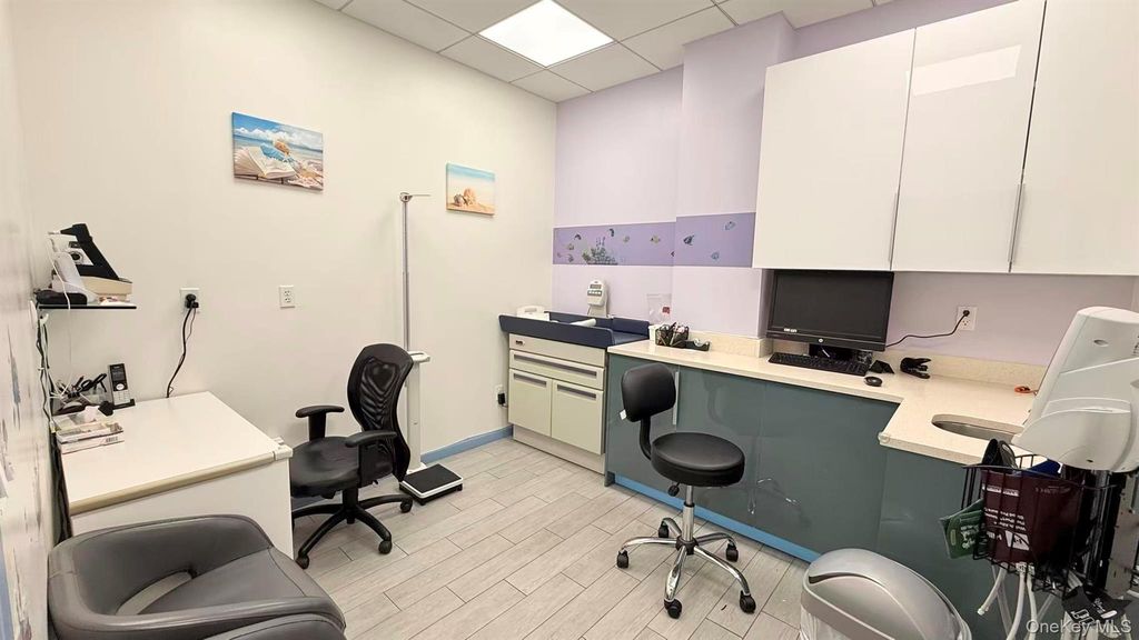 131-07 40th Road E33, Flushing, NY 11354 — photo 5