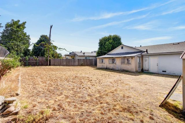 5800 San Ardo Way, North Highlands, CA 95660