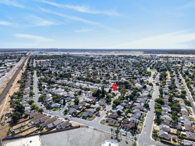 5800 San Ardo Way, North Highlands, CA 95660