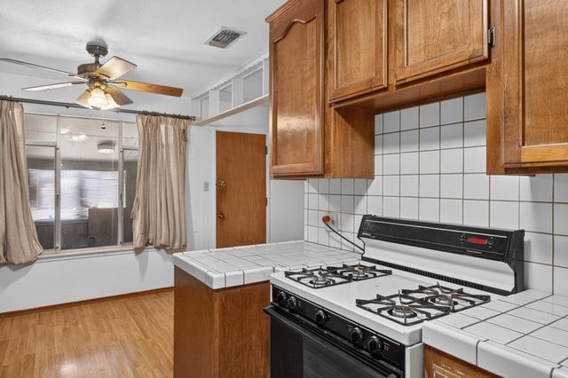 5800 San Ardo Way, North Highlands, CA 95660