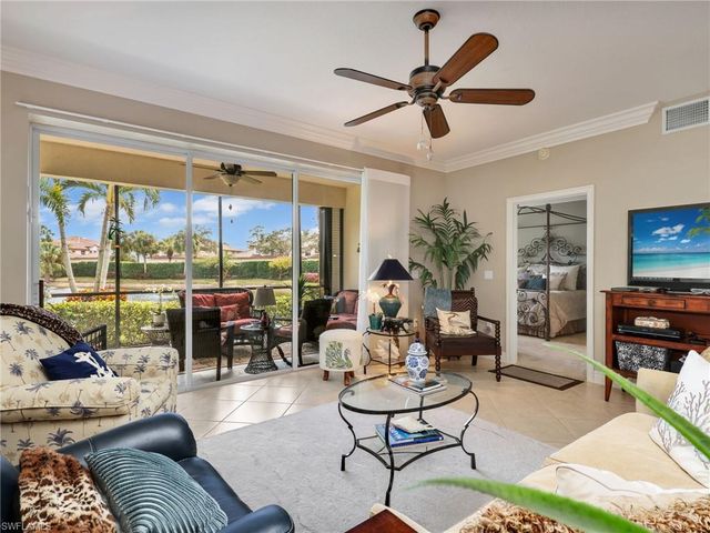 8138 SARATOGA DR # 2201, Naples, FL 34113