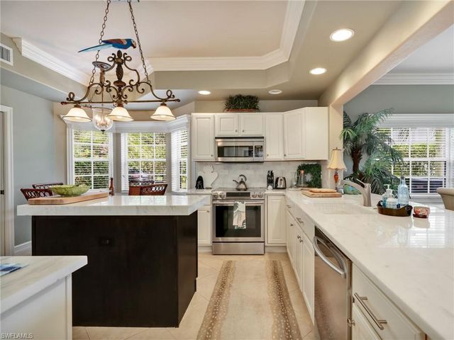 8138 SARATOGA DR # 2201, Naples, FL 34113