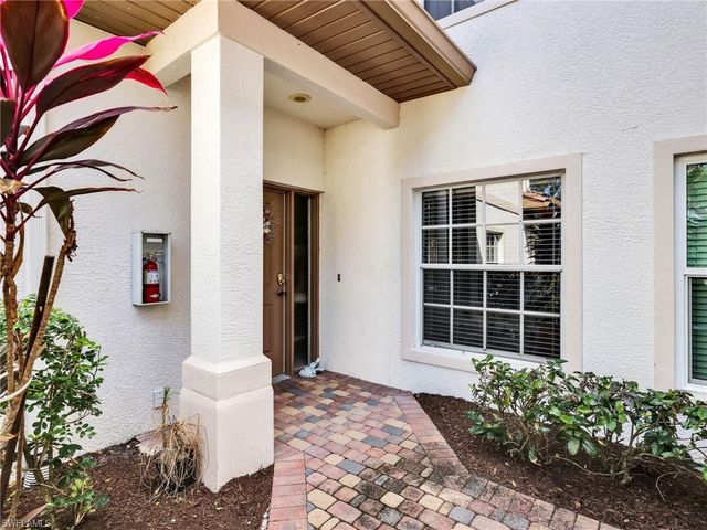8138 SARATOGA DR # 2201, Naples, FL 34113