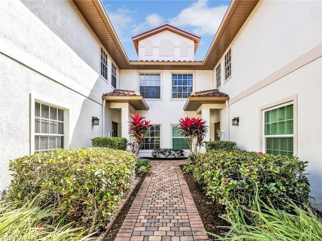 8138 SARATOGA DR # 2201, Naples, FL 34113