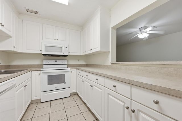 501 SW 75TH STREET F11, Gainesville, FL 32607