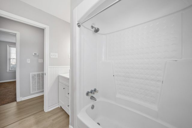 512 Yvonne Dr, Clarksville, TN 37042