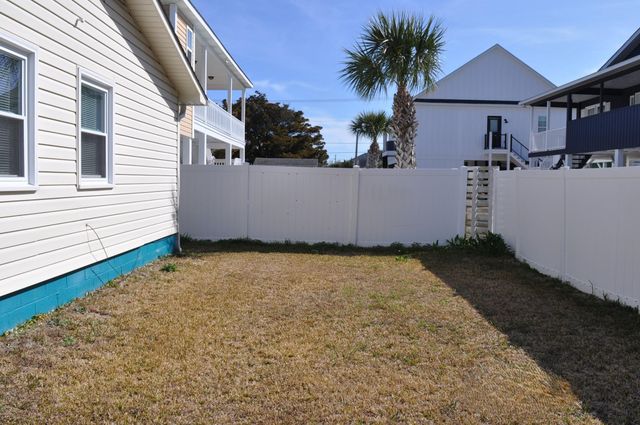 407 29th Ave. N, North Myrtle Beach, SC 29582