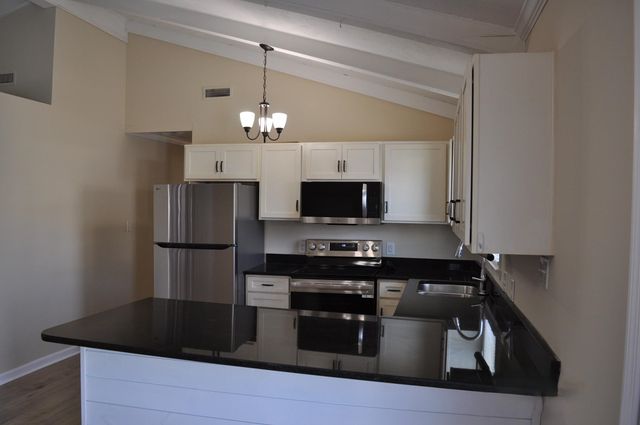 407 29th Ave. N, North Myrtle Beach, SC 29582