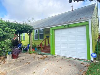 4728 Avenue R, Galveston, TX 77551