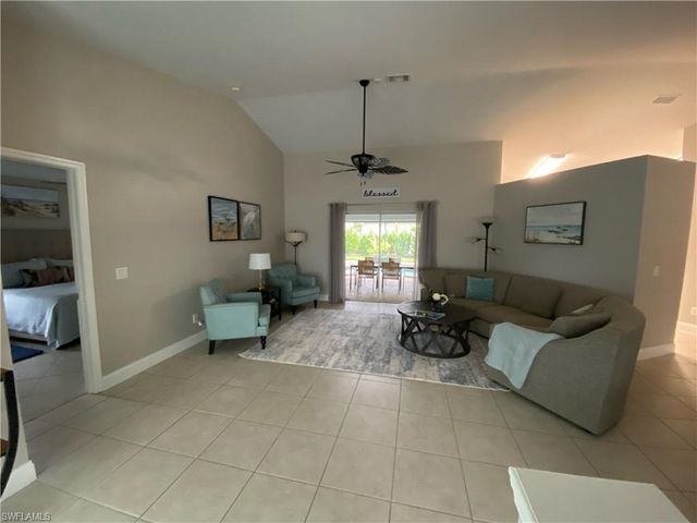 1102 El Dorado PKWY W, Cape Coral, FL 33914