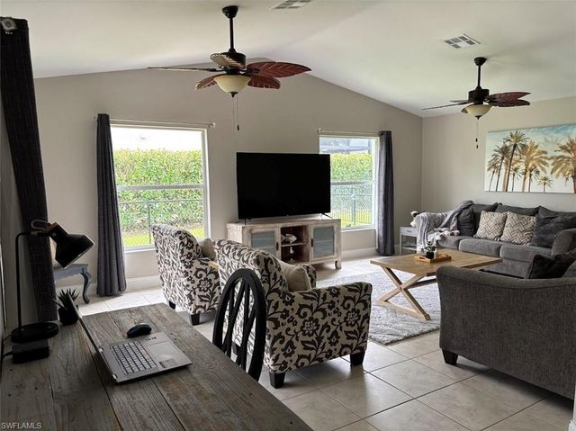 1102 El Dorado PKWY W, Cape Coral, FL 33914