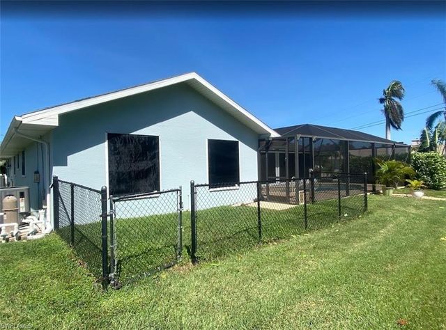 1102 El Dorado PKWY W, Cape Coral, FL 33914