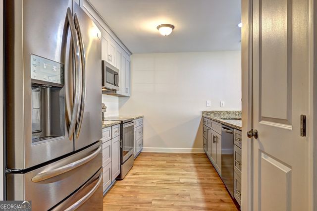 17 Carey Court, Grantville, GA 30220