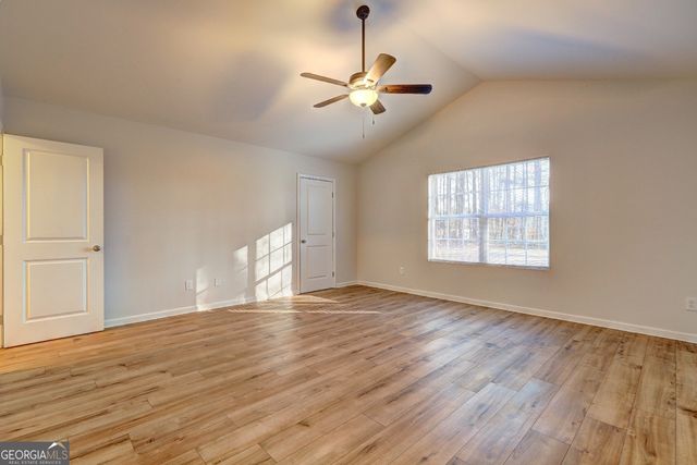 17 Carey Court, Grantville, GA 30220