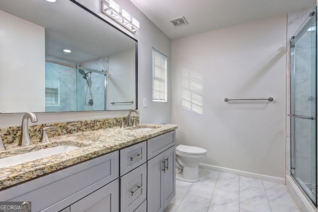 17 Carey Court, Grantville, GA 30220