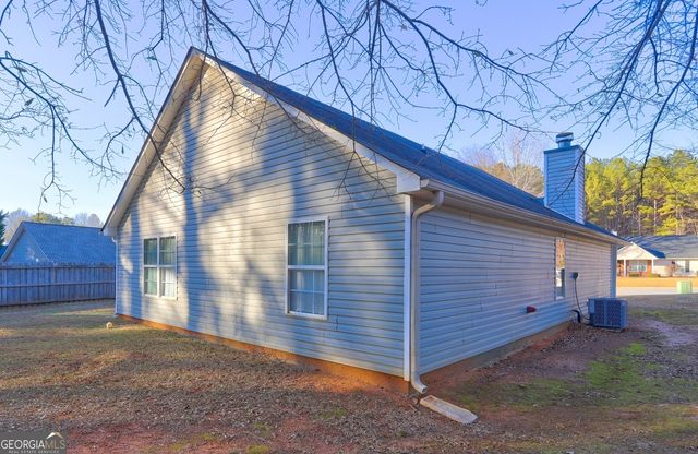 17 Carey Court, Grantville, GA 30220