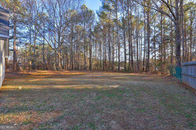 17 Carey Court, Grantville, GA 30220